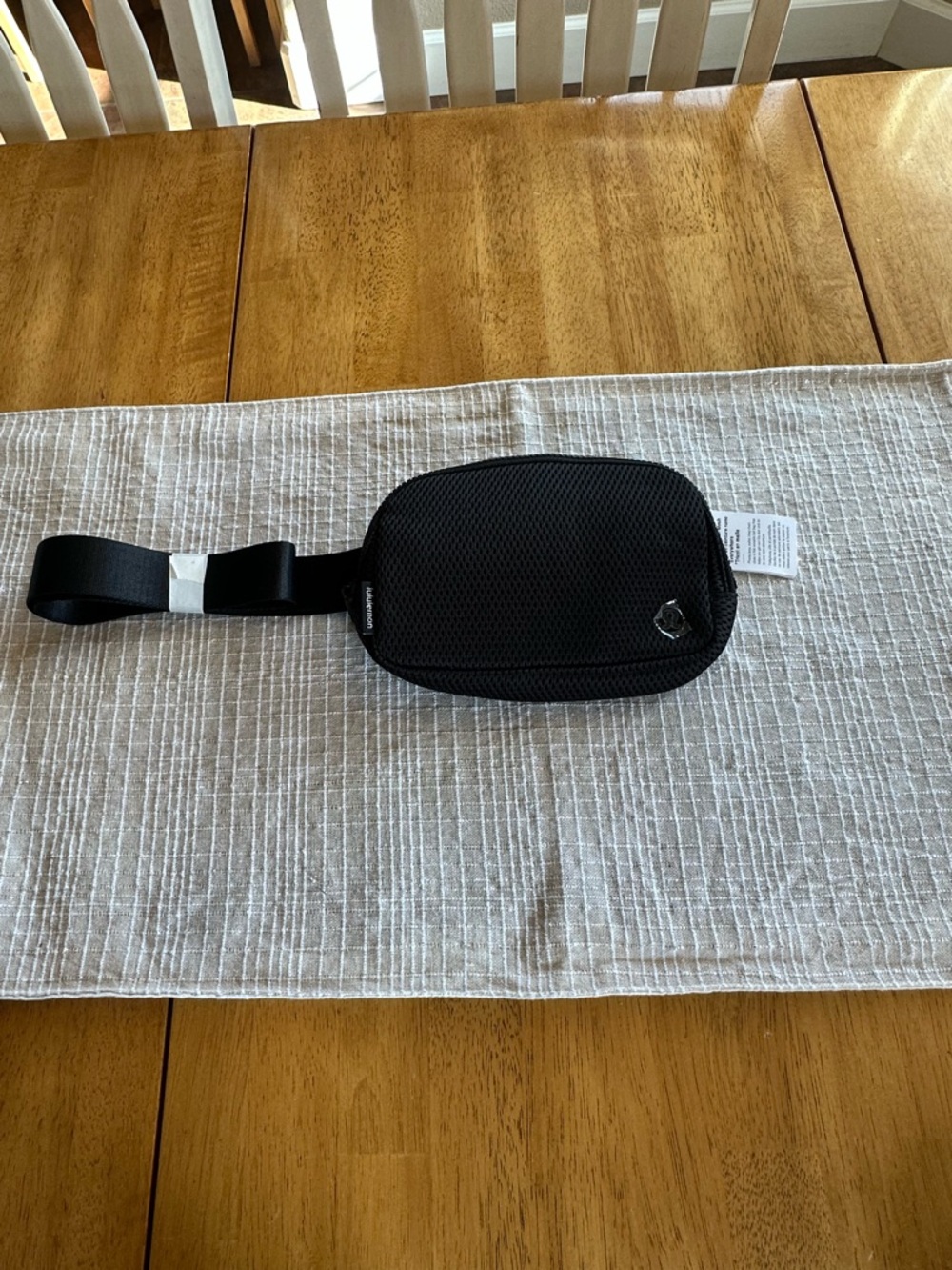 Lululemon Everywhere belt bag knit mesh